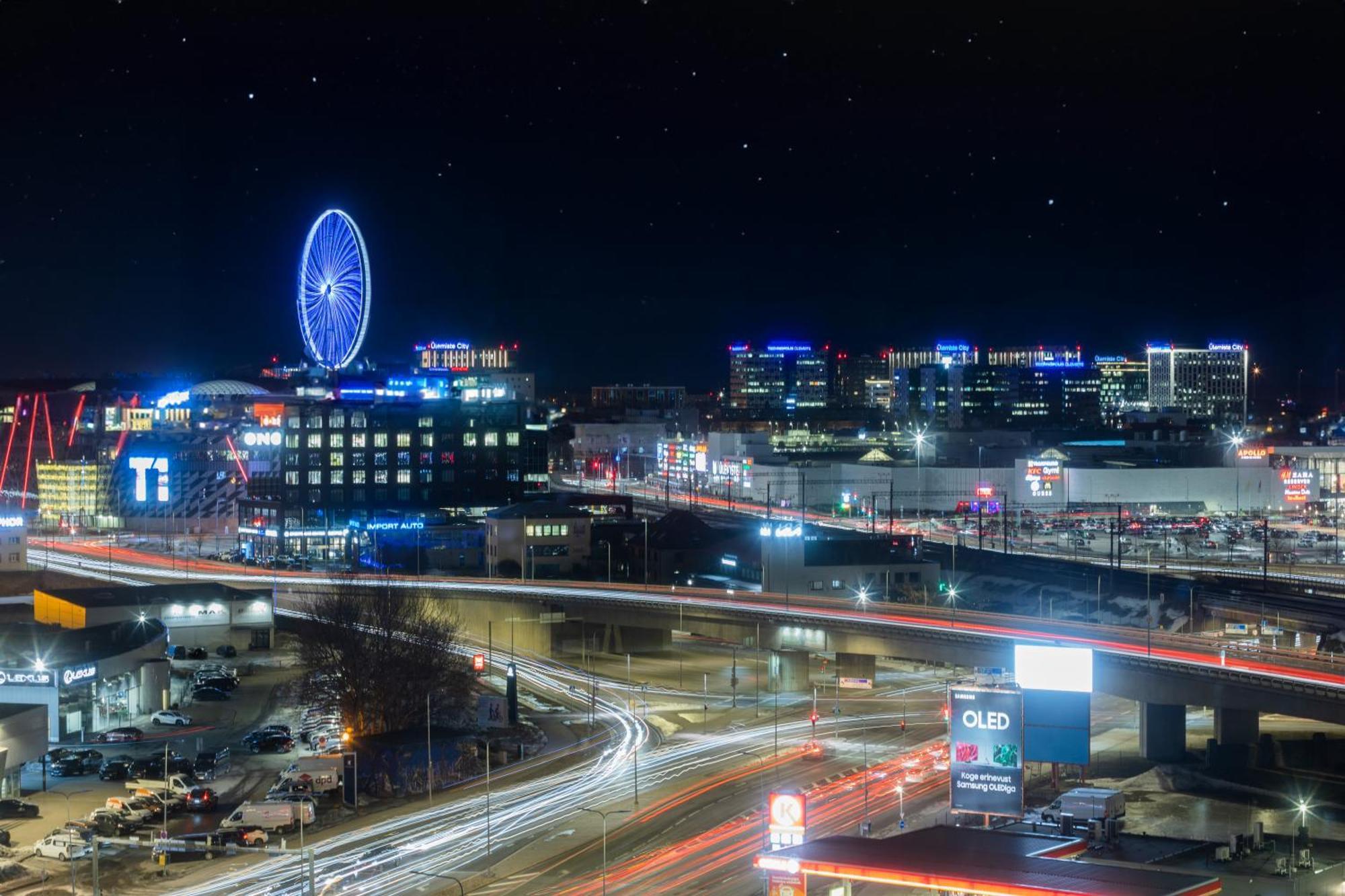 Revalia Fahle Airport Bus-Station Apartments With Best Views Exterior foto