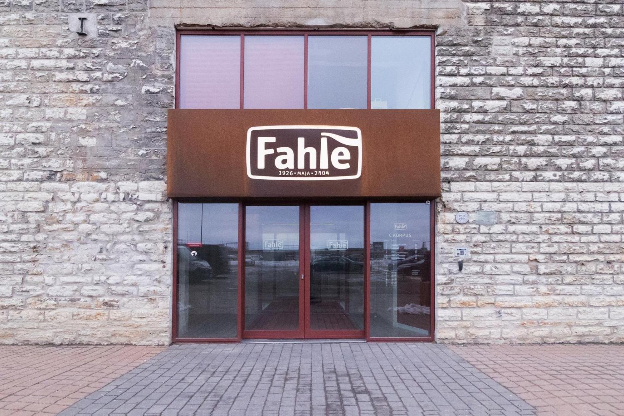 Revalia Fahle Airport Bus-Station Apartments With Best Views Exterior foto