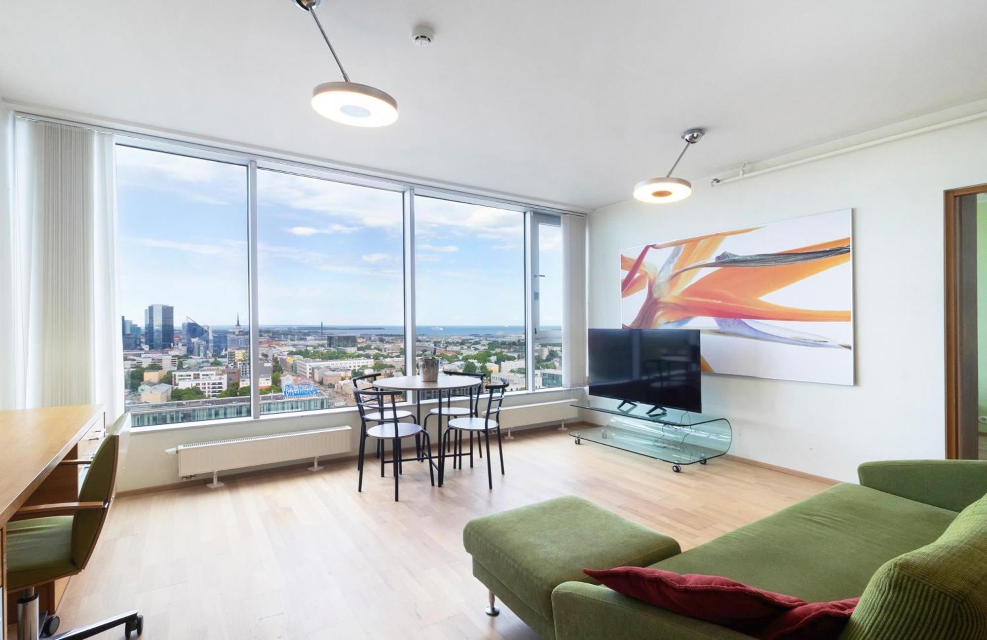 Revalia Fahle Airport Bus-Station Apartments With Best Views Exterior foto