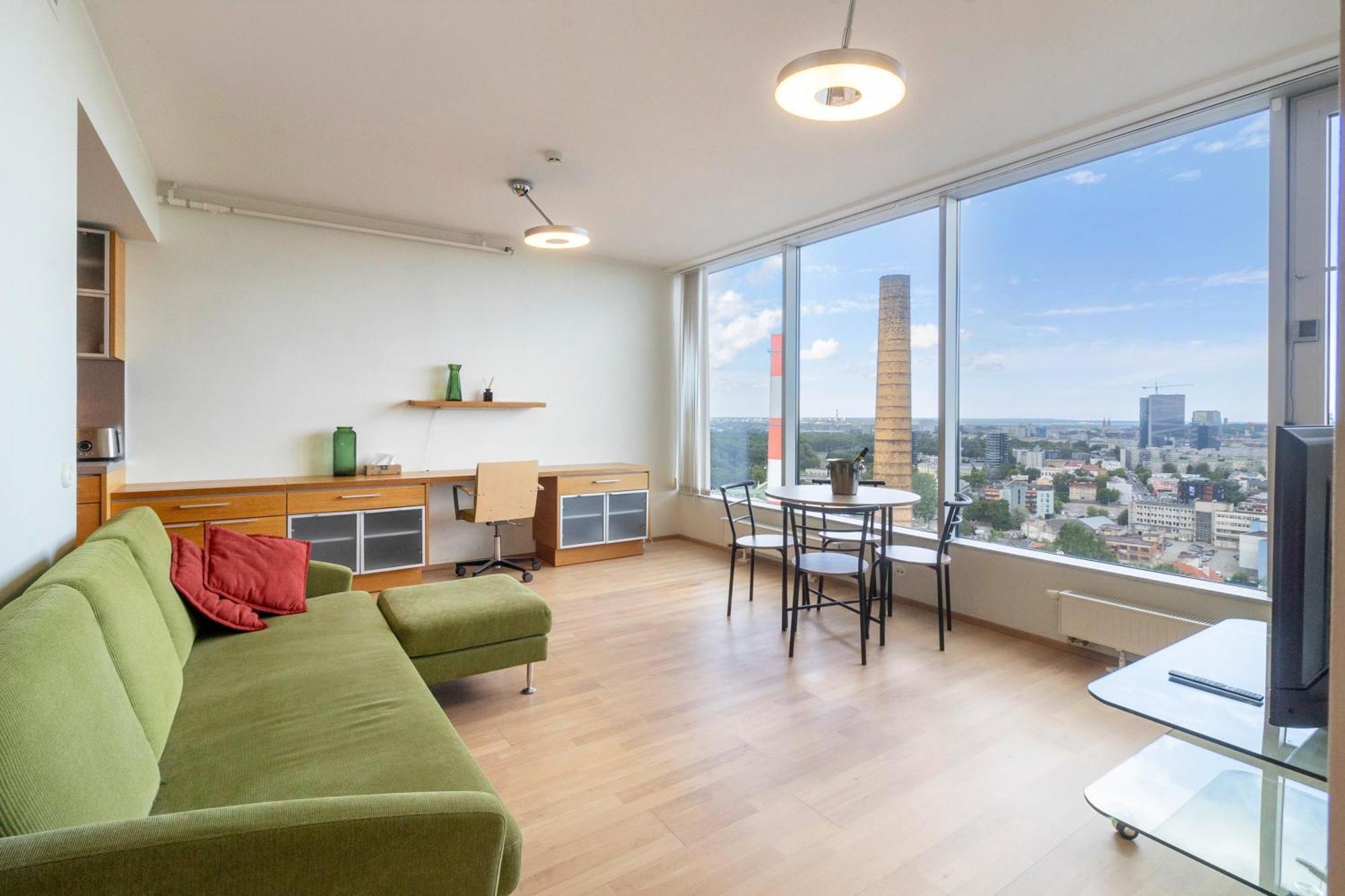 Revalia Fahle Airport Bus-Station Apartments With Best Views Exterior foto