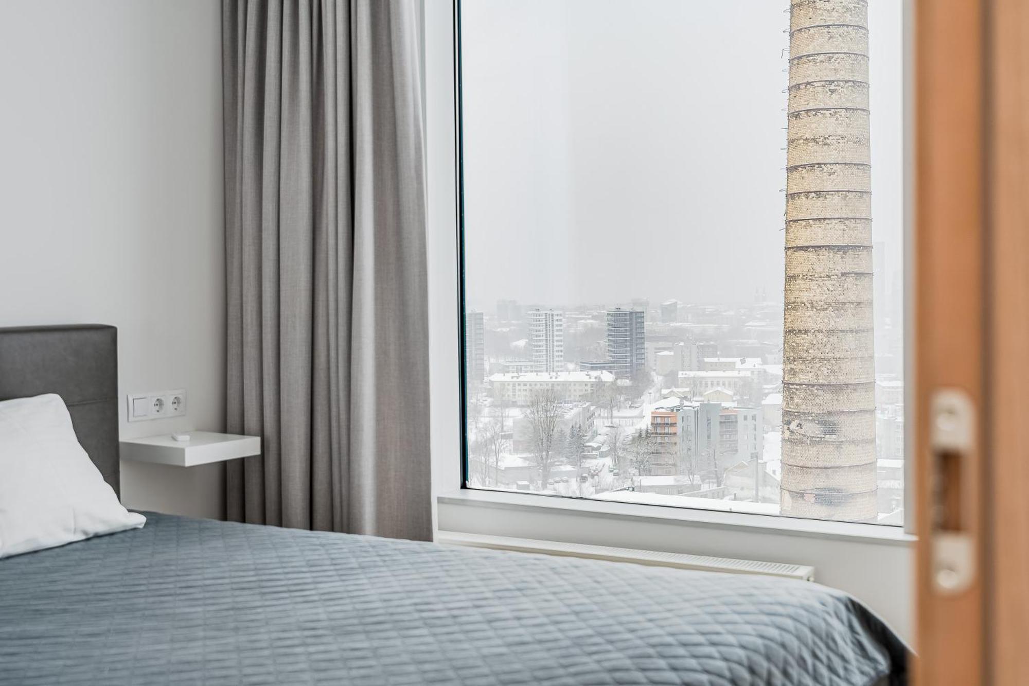 Revalia Fahle Airport Bus-Station Apartments With Best Views Exterior foto