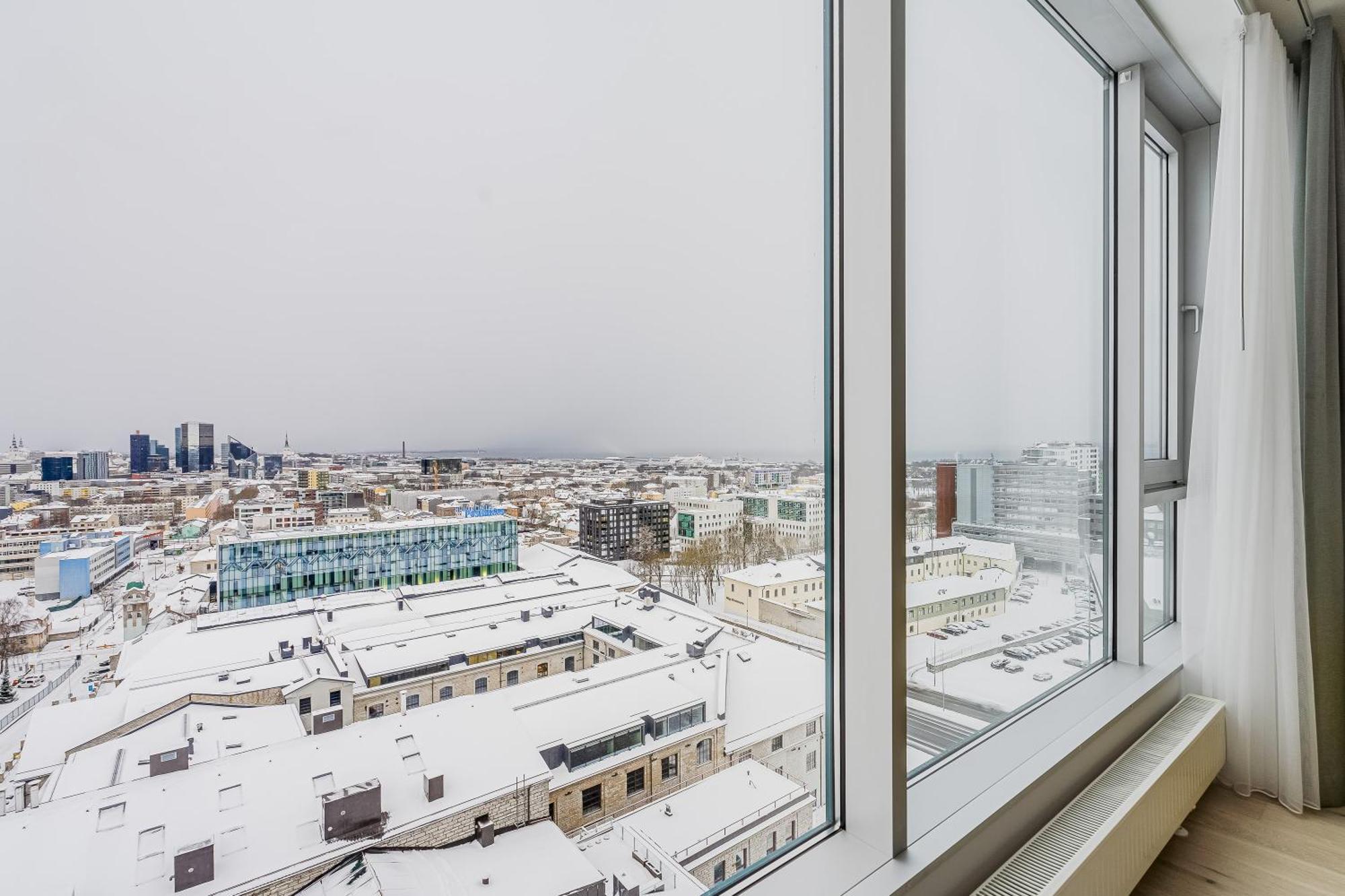 Revalia Fahle Airport Bus-Station Apartments With Best Views Exterior foto